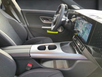 Mercedes CLA C118/X118 2026 MERCEDES-BENZ CLA 200 4-Matic AMG Line 1.5 (163KM) 2026, zdjęcie 8