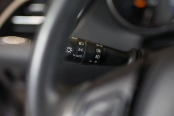 Toyota C-HR I Crossover Facelifting 1.8 Hybrid 122KM 2020 Toyota C-HR 1.8 Hybrid Executive 1.8 Hybryda 122KM, zdjęcie 32