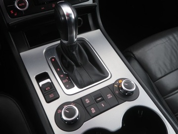 Volkswagen Touareg II SUV 3.0 V6 TDI BlueMotion  245KM 2014 VW Touareg 3.0 TDI, Salon Polska, Serwis ASO, zdjęcie 15