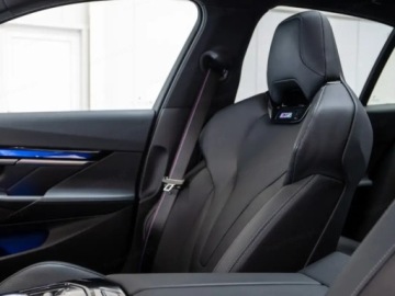 BMW Seria 5 G90-91 M Sedan 4.4 V8 727KM 2025 BMW Seria 5 M5 Sedan 4.4 (727KM) 2025, zdjęcie 6