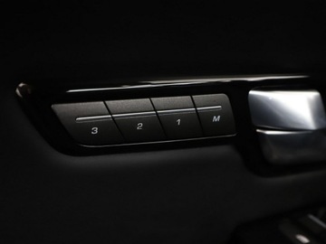 Land Rover Range Rover Evoque I SUV 5d Facelifting 2.0D TD4 180KM 2018 Land Rover Range Rover Evoque 4x4 automat skóra, zdjęcie 33