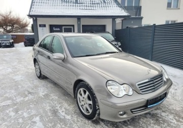 Mercedes Klasa C W203 Sedan W203 1.8 (C 200 Kompressor) 163KM 2006 Mercedes-Benz Klasa C Swiezo sprowadzony TUV 6 27. 1.8 Benzyna 163KM, zdjęcie 2