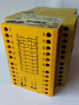 Реле безопасности PZE9 24VDC 8н/о 1н/з 774150 PILZ