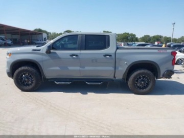 Chevrolet Silverado II 2024 Chevrolet Silverado 1500 Short Bed Lt Trail Boss 2024 6.2l 6.2 Benzyna, zdjęcie 2