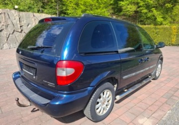 Chrysler Voyager IV 2004 Chrysler Voyager 7 Osobowy 2.8 Diesel 150KM, zdjęcie 4