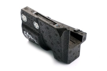 BMW E92 E93 Крепление замка левой двери из пенопласта