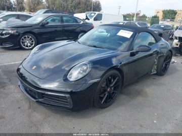 Porsche 911 992 2020 Porsche 911 2020r. , 3,0L 2020 CARRERA 4 3.0 Benzyna 379KM, zdjęcie 2