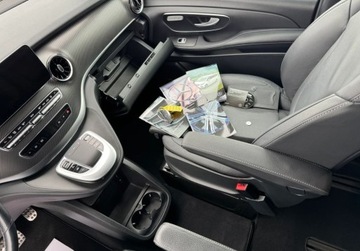 Mercedes Klasa V W447 Długi Facelifting 2.0 300d 237KM 2023 Mercedes-Benz Klasa V AMG ExtraLONG 4-Matic PISEMNA GWARANCJA w cenie Tr, zdjęcie 3