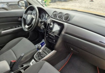 Suzuki Vitara III SUV Facelifting 1.4 BoosterJet 140KM 2019 Suzuki Vitara Lift 4x4 Bogata wersja 1.4 Benzyna 140KM, zdjęcie 14