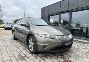 Honda Civic VIII Hatchback 3d 2.2 i-CTDi 140KM 2006 Honda Civic Honda Civic 2.2i-CTDi Executive 2.2 Diesel 140KM