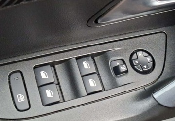 Peugeot 2008 II 2020 Peugeot 2008 Peugeot 2008 1.5 Diesel 102KM, zdjęcie 32