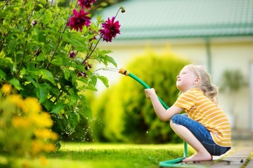 НАБОР САДОВЫХ ШЛАНГОВ, 50 м, 1/2 дюйма, ПВХ, 3 СОЕДИНИТЕЛЯ, ПИСТОЛЕТ, СПРИНКЕР, УСТОЙЧИВЫЙ К УФ-УФЛУ