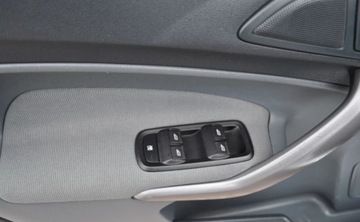 Ford Fiesta VII Hatchback 5d 1.25 Duratec 82KM 2011 Ford Fiesta 1.25 Benzyna Klimatyzacja Cz.parkowania 1.2 Benzyna 82KM, zdjęcie 23