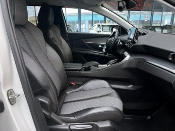 Peugeot 5008 II Crossover Facelifting 2.0 BlueHDi 177KM 2023 Peugeot 5008 7OSÓB ALLURE LED 1wł Bezwyp Kraj, zdjęcie 10