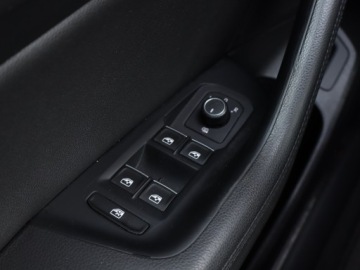 Volkswagen Passat B8 Variant 2.0 TDI BlueMotion SCR 150KM 2016 VW Passat 2.0 TDI, Automat, Skóra, Navi, Klima, zdjęcie 16