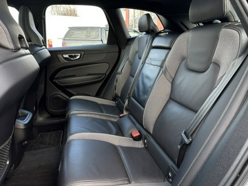 Volvo XC60 II Crossover D4 190KM 2020 Volvo XC 60 R-Design*CarPlay*, zdjęcie 25