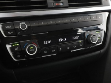 BMW Seria 3 F30-F31-F34 Touring Facelifting 2.0 320i 184KM 2018 BMW 320 4x4 automat navi full LED klima auto, zdjęcie 28