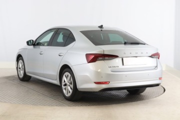 Skoda Octavia IV Liftback 1.5 TSI EVO 150KM 2022 Skoda Octavia 1.5 TSI, Salon Polska, zdjęcie 3