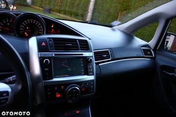 Toyota Verso Minivan Facelifting 1.6 D-4D 112KM 2015 Toyota Verso Toyota Verso 1.6 D-4D 7-Sitzer StartStop Skyview Edition 1.6, zdjęcie 26