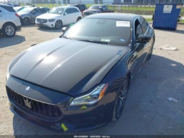 Maserati Quattroporte II 2022 Maserati Quattroporte Modena, 2022r., 3.0L 3.0 Benzyna 424KM, zdjęcie 1