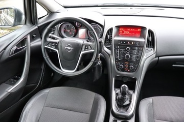 Opel Astra J Hatchback 5d 2.0 CDTI ECOTEC 160KM 2010 Opel Astra 2.0 CDTI, Klima, Klimatronic, Tempomat, zdjęcie 6