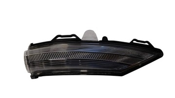 KIERUNKOWSKAZ LUSTERKA FORD FIESTA MK8 PRAWY OE