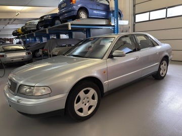 Audi A8 D2 Sedan 3.7 quattro 230KM 1997 Audi A8 (D2) 3.7 V8 Quattro - 1997 Elegancja, moc i niemiecka precyzja, zdjęcie 1