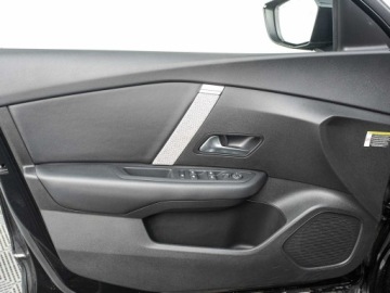 Citroen C4 III SUV 1.2 PureTech 130KM 2023 Citroen C4 GD2M265#1.2 PureTech Max EAT8 Podgrz.f, zdjęcie 9