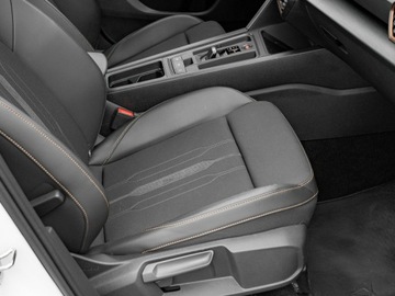 Cupra Leon II Hatchback 1.5 eTSI MHEV 150KM 2023 Cupra Leon 1.5 TSI DSG Podgrz. kier 2 stref klima, zdjęcie 27