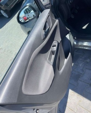 Opel Corsa E Hatchback 3d 1.4 Twinport 90KM 2019 Opel Corsa 1.4 benz ,90 ps ,pot niski przebieg tylko 22800 ,kamera navi,te, zdjęcie 17