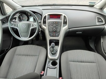 Opel Astra J Hatchback 5d 1.6 Twinport ECOTEC 115KM 2010 Opel Astra Książka serwisowa., zdjęcie 7