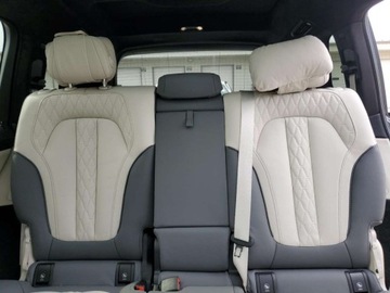 BMW X7 2024 BMW X7 M60I 2024 4.4l 4.4 Benzyna 523KM, zdjęcie 10