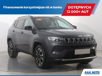 Jeep Compass 1.5 Turbo e-Hybrid, Salon Polska