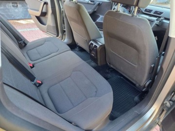 Volkswagen Passat B7 Variant 2.0 TDI CR DPF BlueMotion 140KM 2012 Volkswagen Passat Nawigacja Podgrzewane Fotele Czujniki Parkowania 2.0, zdjęcie 11