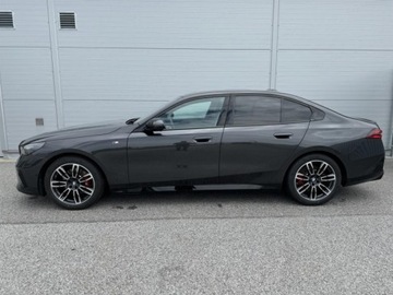 BMW Seria 5 G90-91 Touring 2.0 520d 197KM 2025 BMW Seria 5 520d xDrive Sport Sedan 2.0 (197KM) 2025, zdjęcie 1