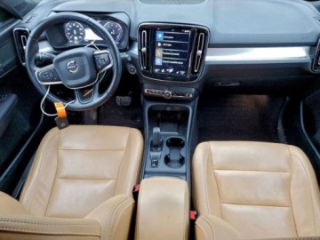 Volvo XC40 Crossover 2.0 T5 247KM 2019 Volvo XC 40 2019 VOLVO XC40 T5 MOMENTUM 2.0 Benzyna 248KM, zdjęcie 7