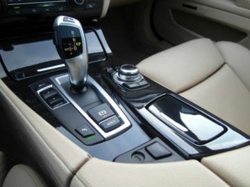 BMW Seria 5 F10-F11 Limuzyna 520d 184KM 2013 BMW Seria 5 Xenon Skora Navi Profesjonal Dociagi Head-Up 2.0 Diesel 184KM, zdjęcie 33