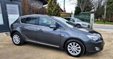 Opel Astra J Hatchback 5d 1.4 Turbo ECOTEC 120KM 2011 Opel Astra BENZYNA NAWIGACJA sportowe fotele super okazja polecamy, zdjęcie 8