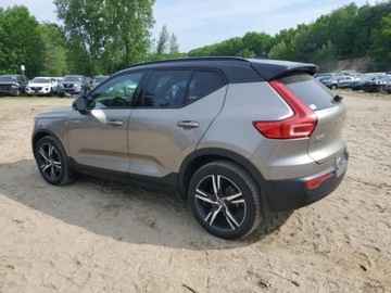 Volvo XC40 2022 Volvo XC 40 2022r, R-Design, 2.0L, 4x4 2.0 Benzyna 252KM, zdjęcie 1