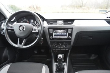 Skoda Rapid II Liftback Facelifting 1.0 TSI 110KM 2017 Skoda RAPID SalonPL 1.0 TSI 110KM AmbitionAudio Klimatyzacja Alu 15 Dealer, zdjęcie 9