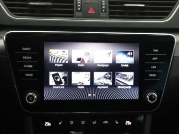 Skoda Superb III Kombi Facelifting 2.0 TDI SCR 200KM 2023 Skoda Superb Combi | Kamera Cofania | Virtual Cock, zdjęcie 16