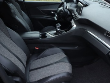 Peugeot 3008 II Crossover 1.2 PureTech 130KM 2018 Peugeot 3008 1.2 PureTech, Skóra, Navi, Klima, zdjęcie 8