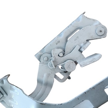 ПЕТЛЯ КАПОТА ПРАВАЯ MERCEDES C W205 A2058800928