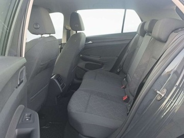 Volkswagen Golf VIII Variant 1.5 eTSI 130KM 2021 Volkswagen Golf Reflektory LED Cyfrowe zegary ACC App-Connect Lane Assist, zdjęcie 10