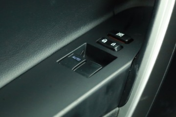 Toyota Auris II Touring Sports Facelifting 1.4 D-4D 90KM 2015 Toyota Auris 1.4 D-4D, Salon Polska, VAT 23%, zdjęcie 17