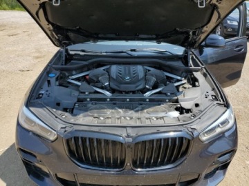 BMW X5 G05 2023 BMW X5 M50i 2023 4.4 Benzyna 523KM, zdjęcie 6