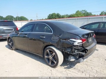 Mercedes Klasa A W177/V177 2022 Mercedes-Benz Klasa A 2022r., 2.0l, od ubezpieczalni 2.0 Benzyna 188KM, zdjęcie 4