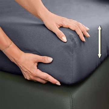 Простыня 100% хлопок, чесаная, 160х200 + 30 см на резинке для высокого матраса.