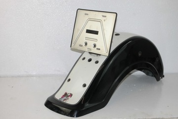 SUZUKI VL 800 VOLUSIA BŁOTNIK TYŁ TYLNY
