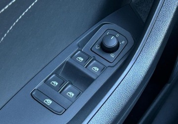 Skoda Kodiaq I SUV Facelifting 2.0 TDI SCR 150KM 2022 Skoda Kodiaq Ambition Pakiety, Podgrzewane fotele, Tempomat, KESSY, Salon, zdjęcie 18